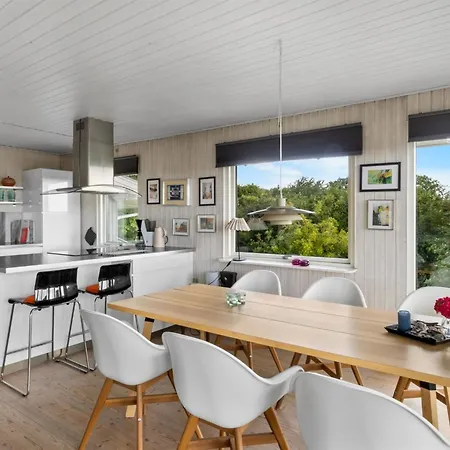 Dom wakacyjny Dorathea - 360m From The Sea By Interhome *